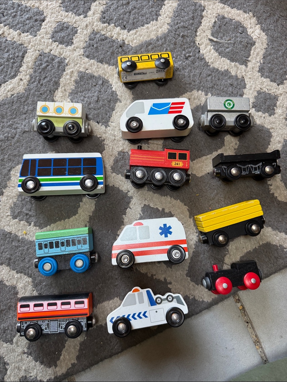 Wooden Toy Train Vehicles - Mixed Colors (Set)